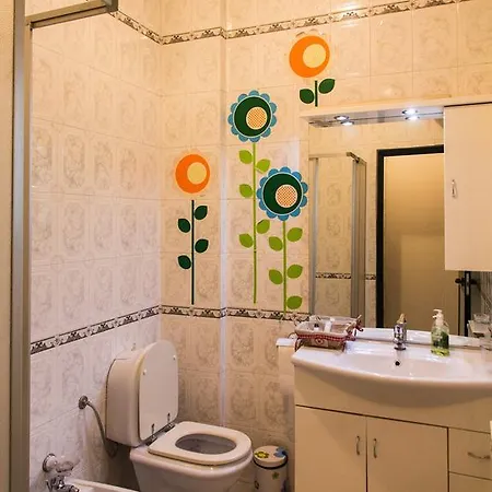 Lowen 3* Tirana